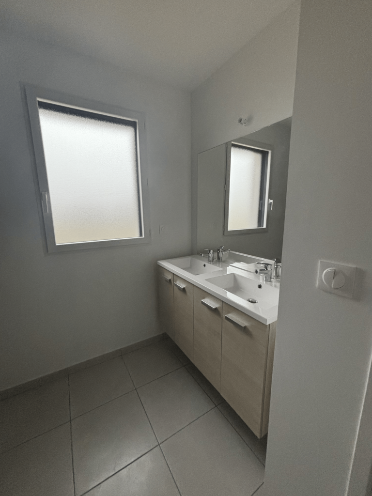 salle de bain neuve